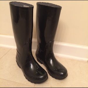 Tall rain boots